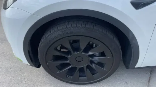 2023 Tesla Model Y 7SAYGDEE4PA136931