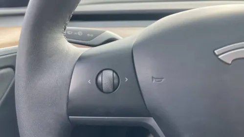 2023 Tesla Model Y 7SAYGDEE4PA136931