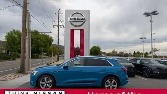 2019 Audi e-tron WA1LAAGE7KB020944