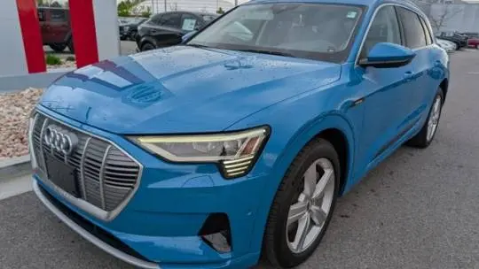 2019 Audi e-tron WA1LAAGE7KB020944