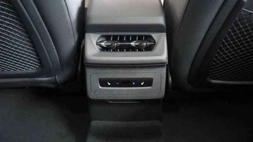 2025 Audi Q6 e-tron WA124BGF2SA021698