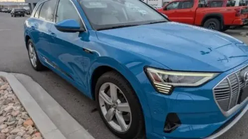 2019 Audi e-tron WA1LAAGE7KB020944