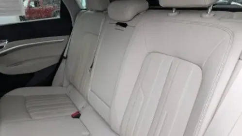 2019 Audi e-tron WA1LAAGE7KB020944