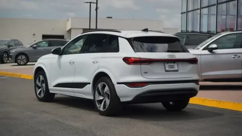 2025 Audi Q6 e-tron WA124BGF2SA021698