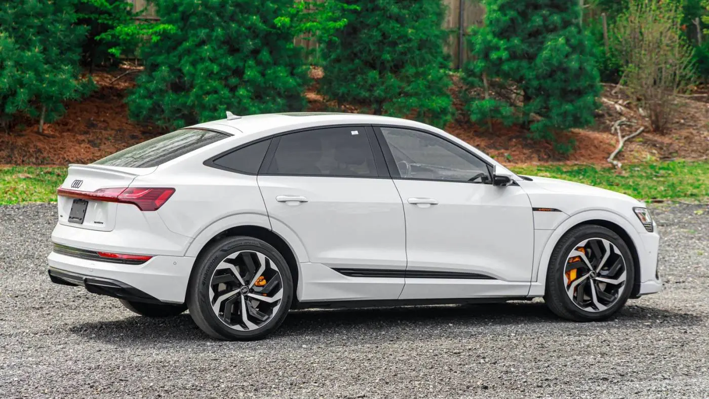 2023 Audi e-tron WA12AAGEXPB013733