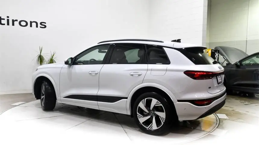 2025 Audi Q6 e-tron WA124BGFXSA035994