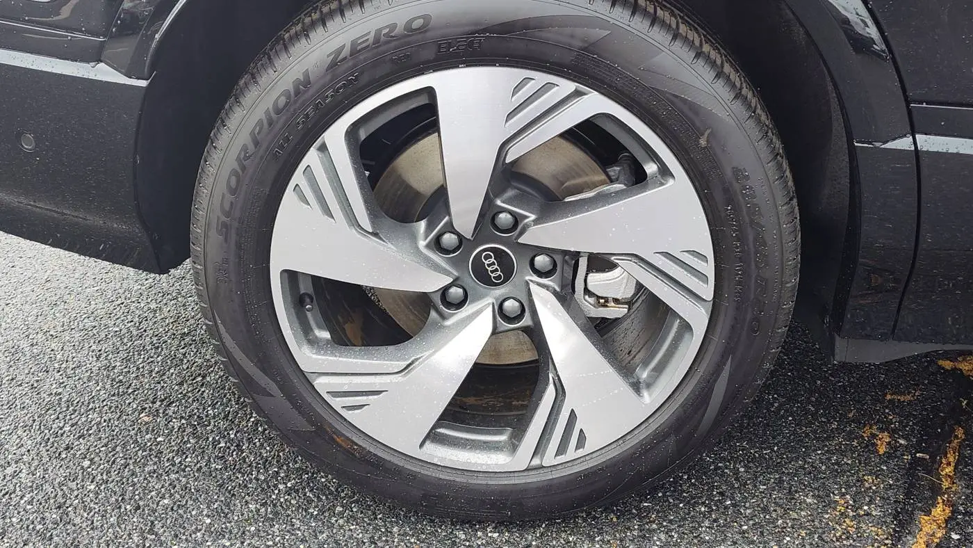 2025 Audi Q6 e-tron WA124BGF9SA035811
