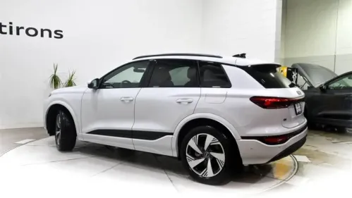 2025 Audi Q6 e-tron WA124BGFXSA035994