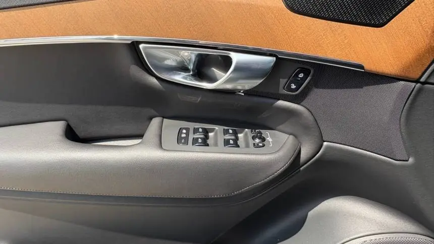 2023 Volvo XC90 YV4H60CW0P1951527