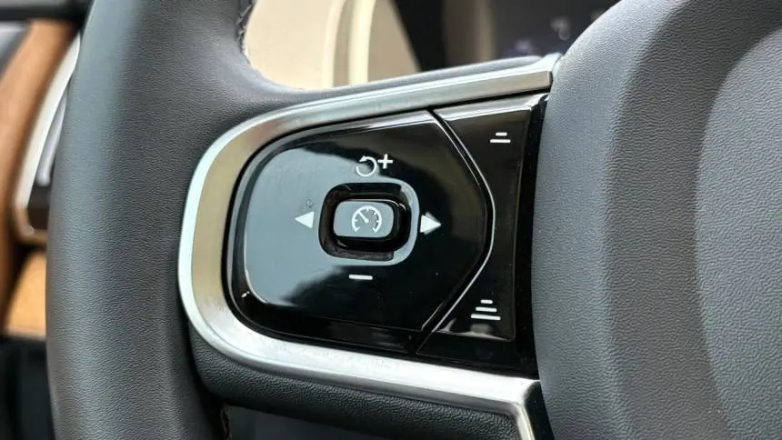 2023 Volvo XC90 YV4H60CW0P1951527