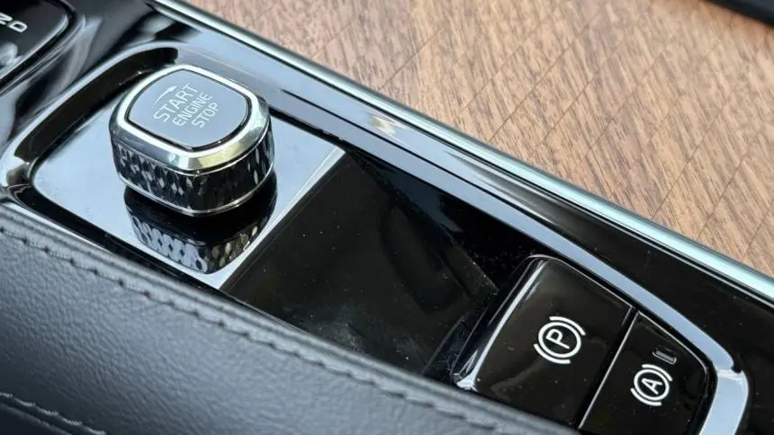 2023 Volvo XC90 YV4H60CW0P1951527