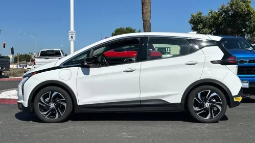 2022 Chevrolet Bolt - Images - 8