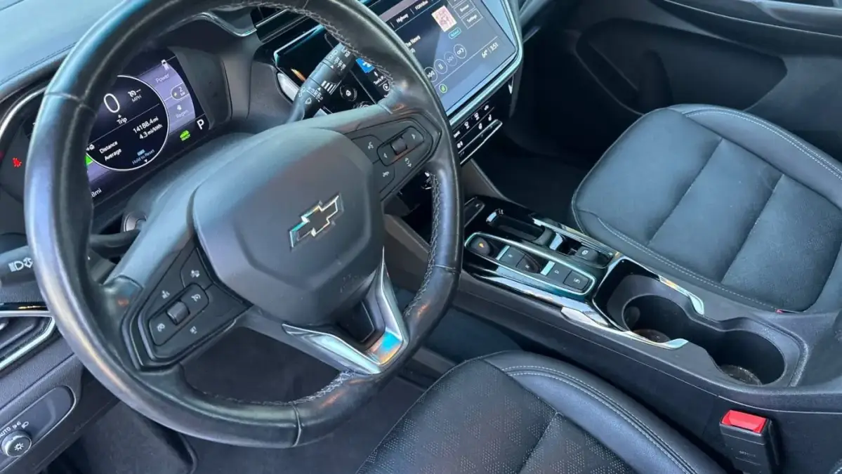 2022 Chevrolet Bolt - Images - 11
