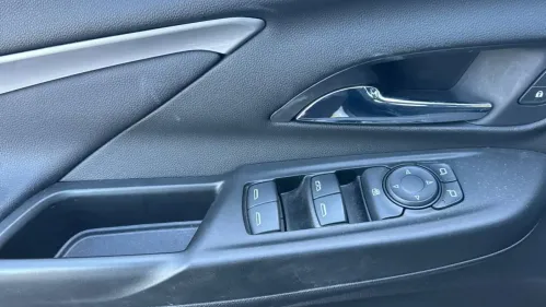 2022 Chevrolet Bolt - Images - 12