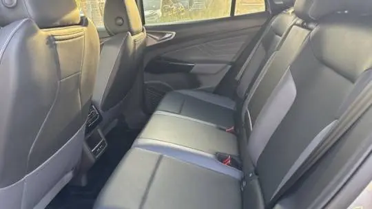 2023 Volkswagen ID.4 1V2EMPE84PC008000