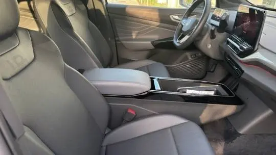 2023 Volkswagen ID.4 1V2EMPE84PC008000