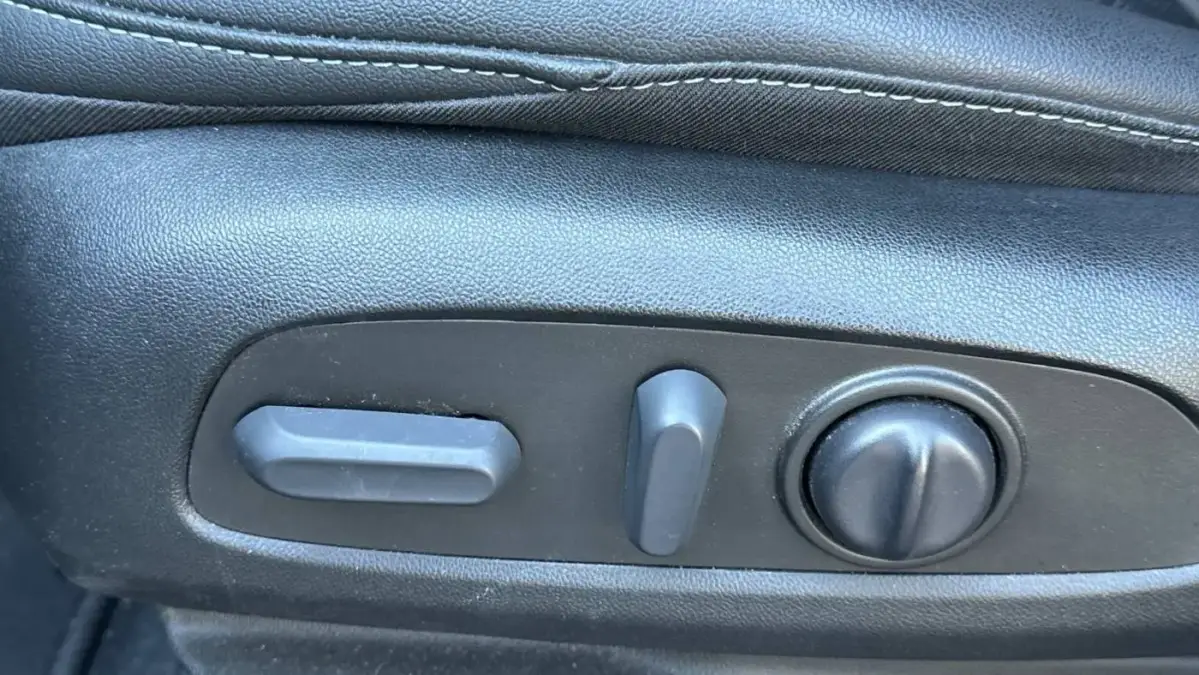 2022 Chevrolet Bolt - Images - 14