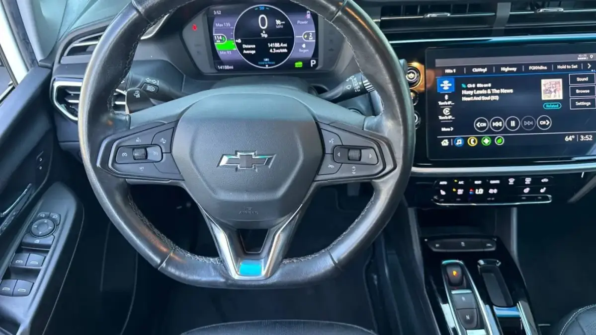 2022 Chevrolet Bolt - Images - 17