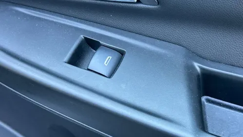 2022 Chevrolet Bolt - Images - 22