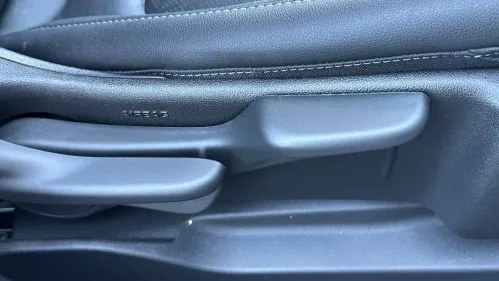 2022 Chevrolet Bolt - Images - 23