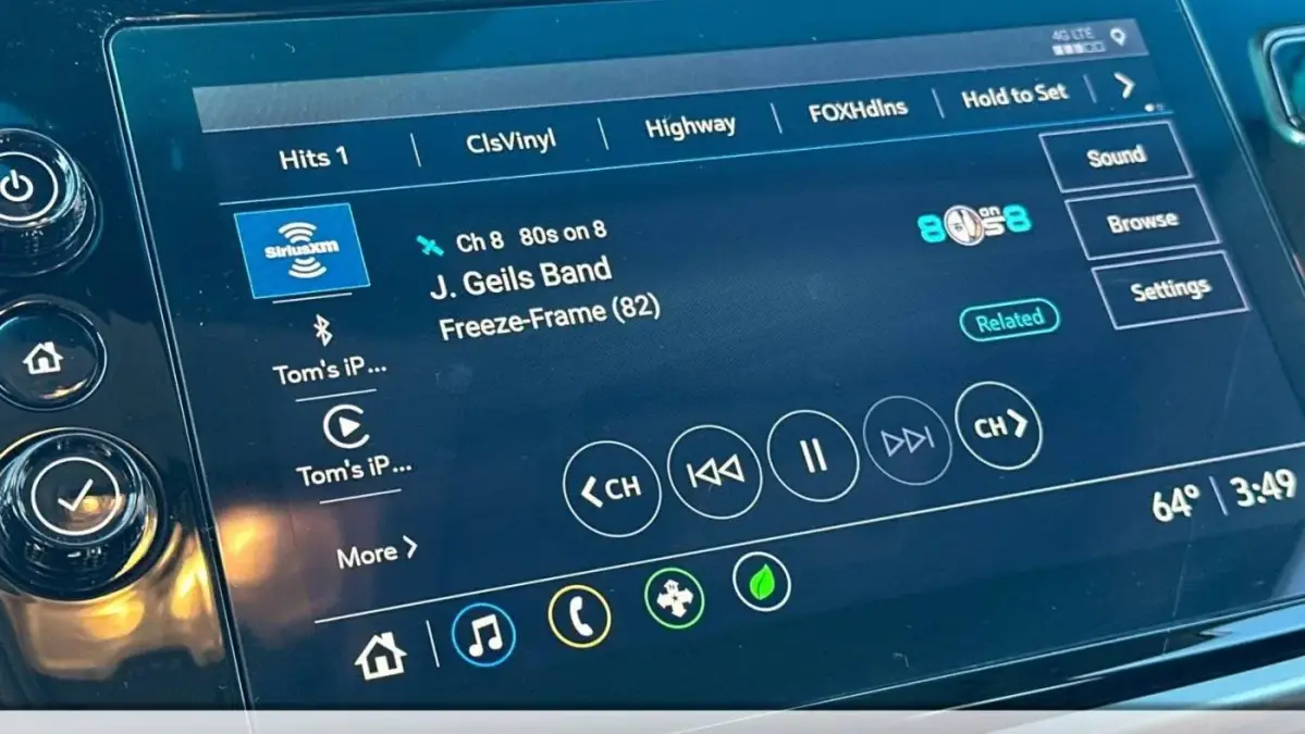 2022 Chevrolet Bolt - Images - 51