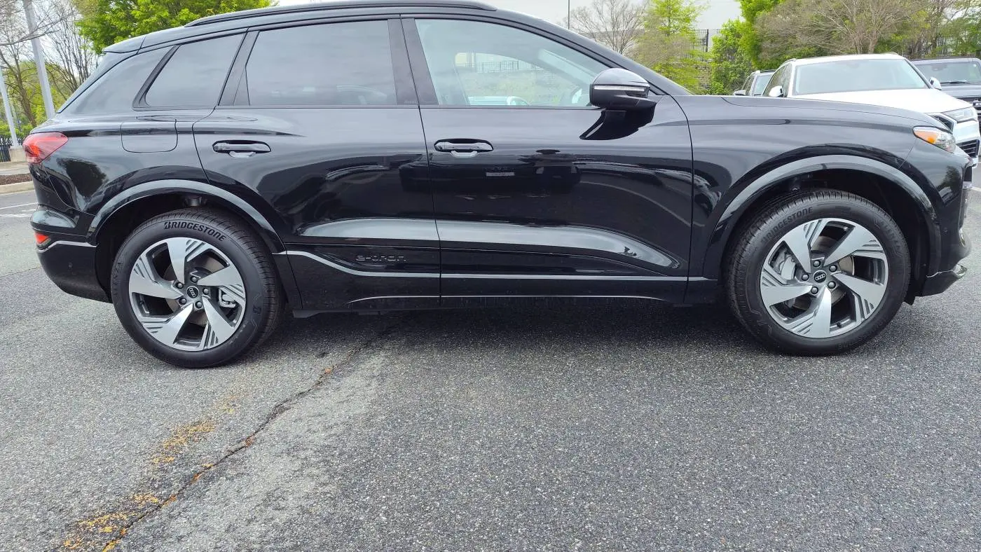 2025 Audi Q6 e-tron WA124BGF7SA044278