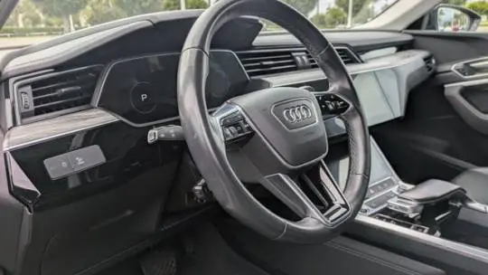 2022 Audi e-tron WA11ABGE8NB023353