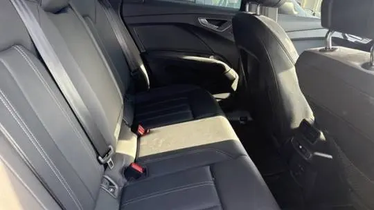 2022 Audi Q4 e-tron WA1H2BFZ7NP054788