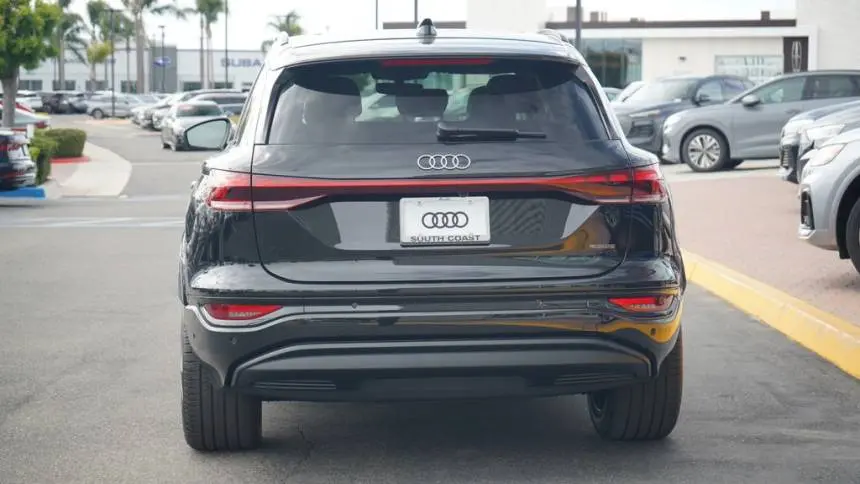 2025 Audi Q6 e-tron WA124BGF0SA038337