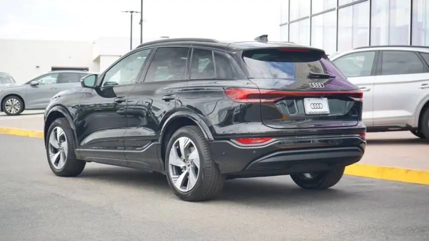 2025 Audi Q6 e-tron WA124BGF0SA038337