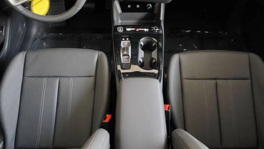 2025 Audi Q6 e-tron WA124BGF0SA038337