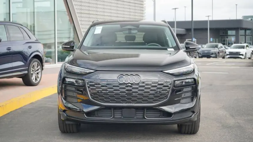 2025 Audi Q6 e-tron WA124BGF0SA038337