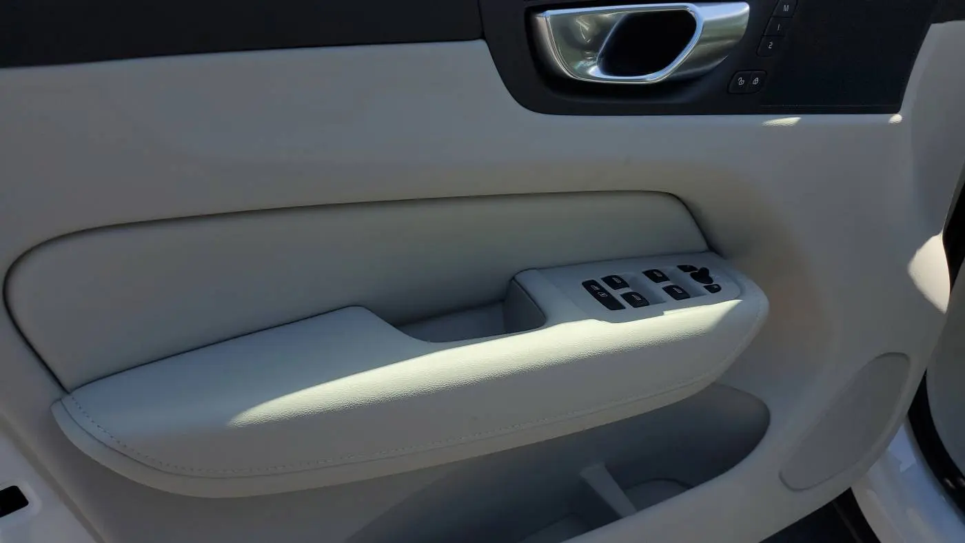 2025 Volvo XC60 YV4H60RC9S1191670