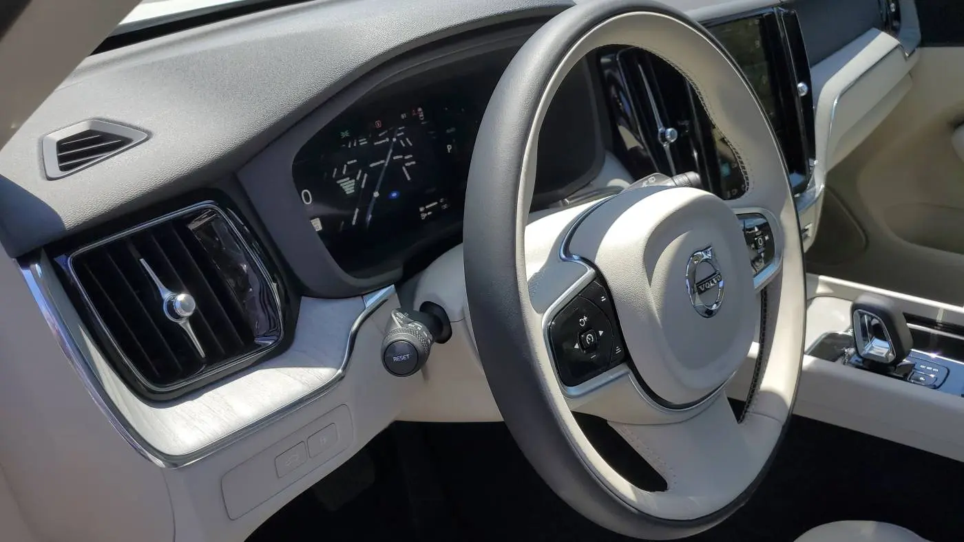 2025 Volvo XC60 YV4H60RC9S1191670