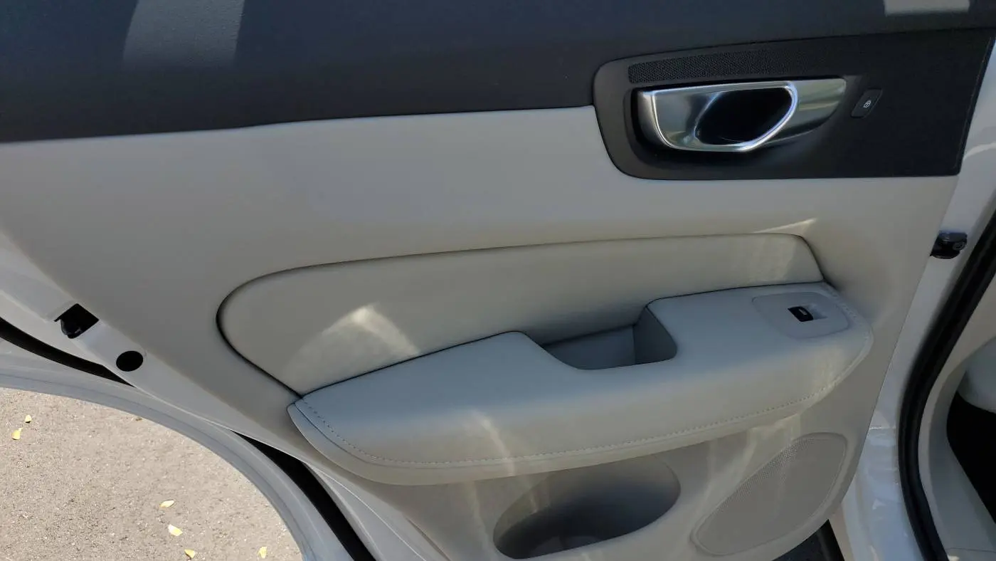 2025 Volvo XC60 YV4H60RC9S1191670