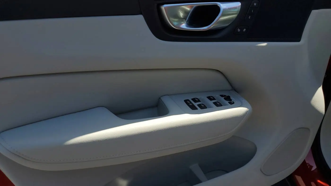 2025 Volvo XC60 YV4H60RC9S1196593