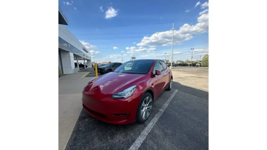 2023 Tesla Model Y 7SAYGDEE3PF613870