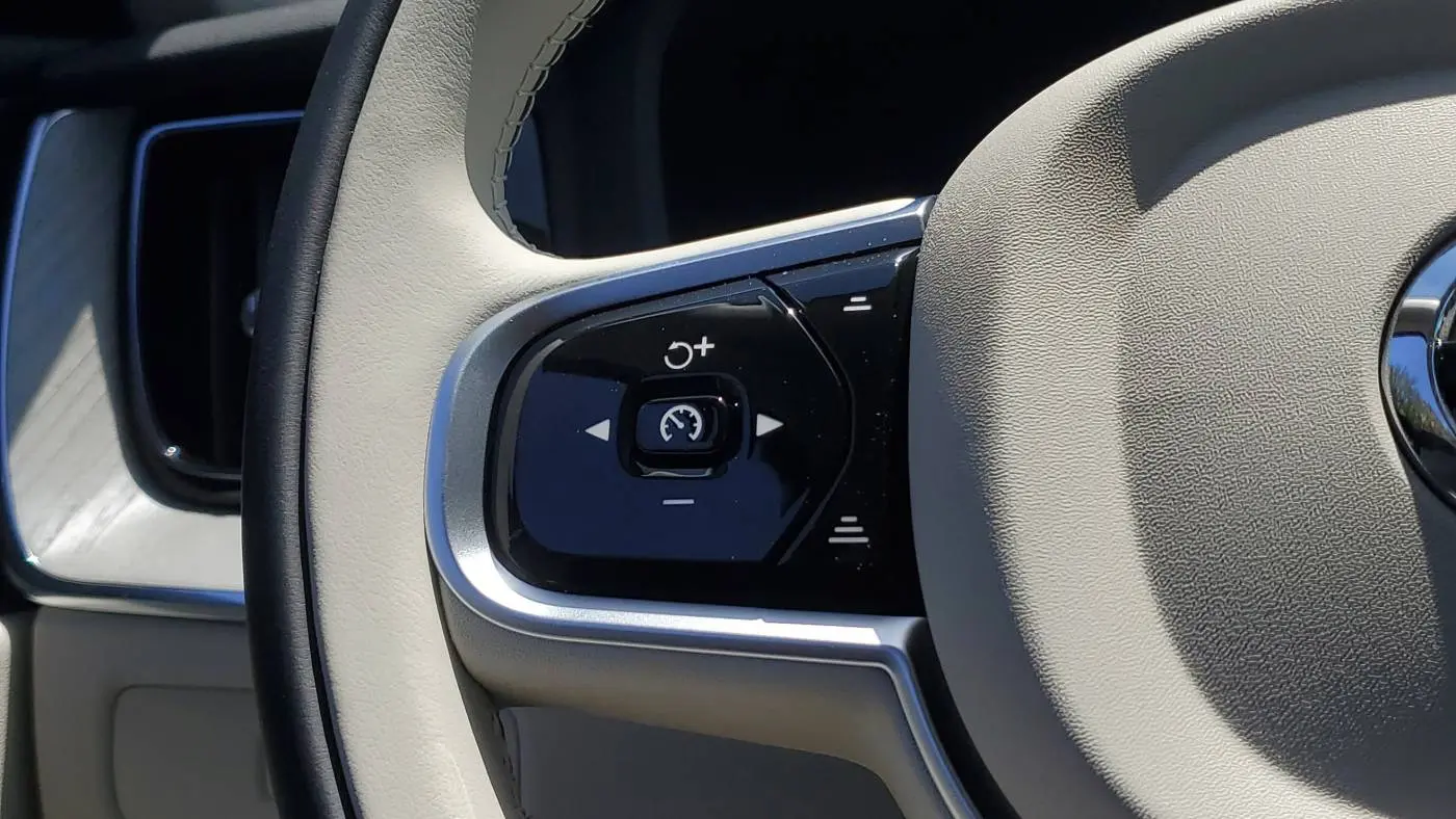 2025 Volvo XC60 YV4H60RC9S1196593