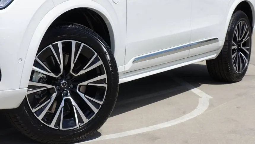 2025 Volvo XC90 YV4H60PB1S1380520