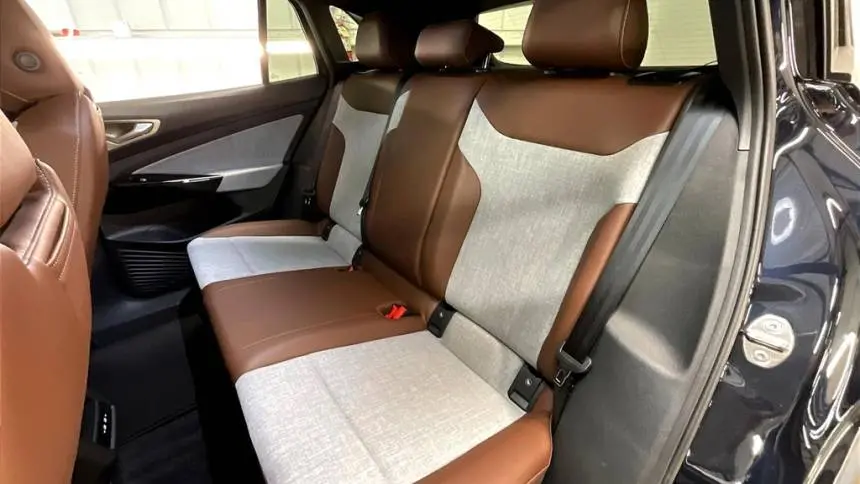 2025 Volkswagen ID.4 1V2CRPE8XSC004437