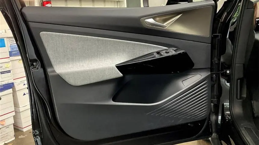 2025 Volkswagen ID.4 1V2CRPE8XSC004437