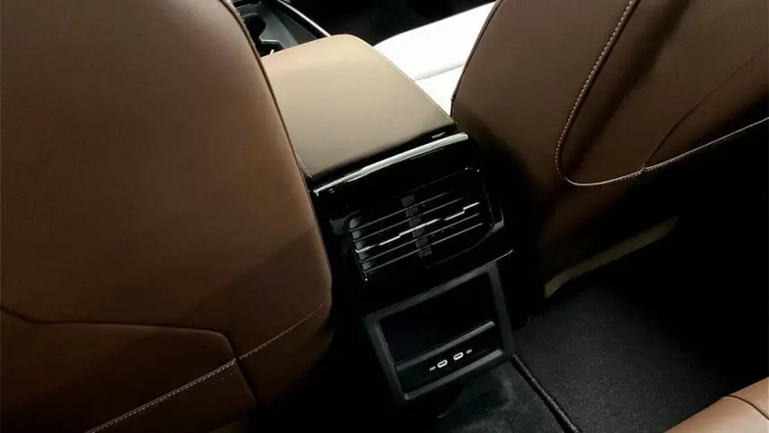 2025 Volkswagen ID.4 1V2CRPE8XSC004437