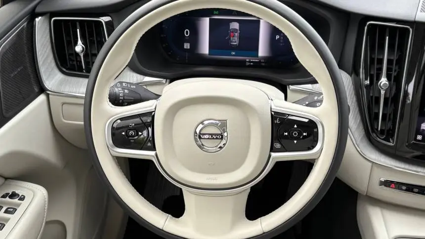 2025 Volvo XC60 YV4H60RC8S1189537