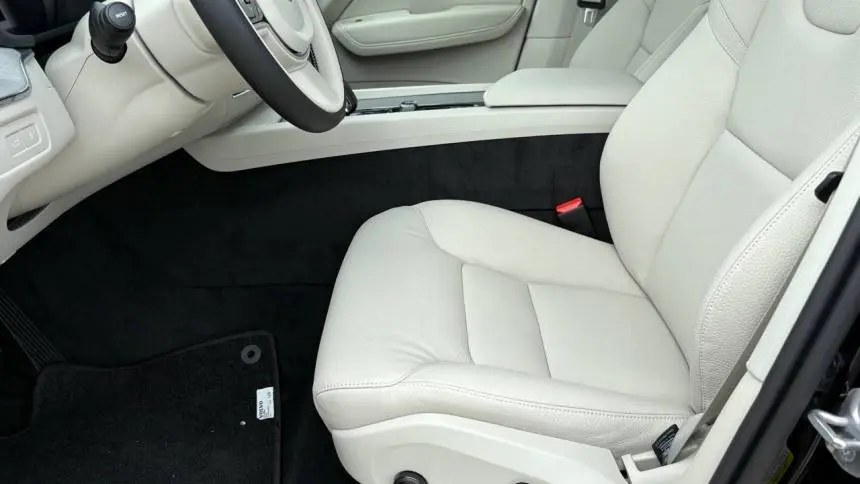 2025 Volvo XC60 YV4H60RC8S1189537