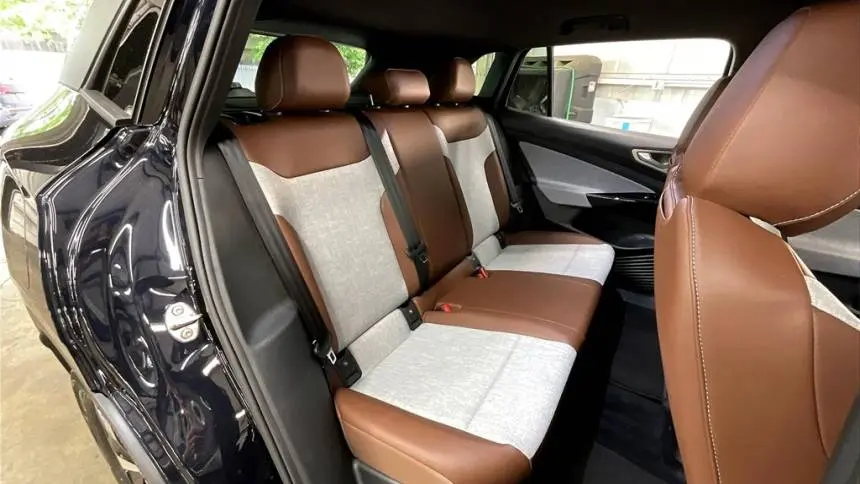 2025 Volkswagen ID.4 1V2CRPE8XSC004437