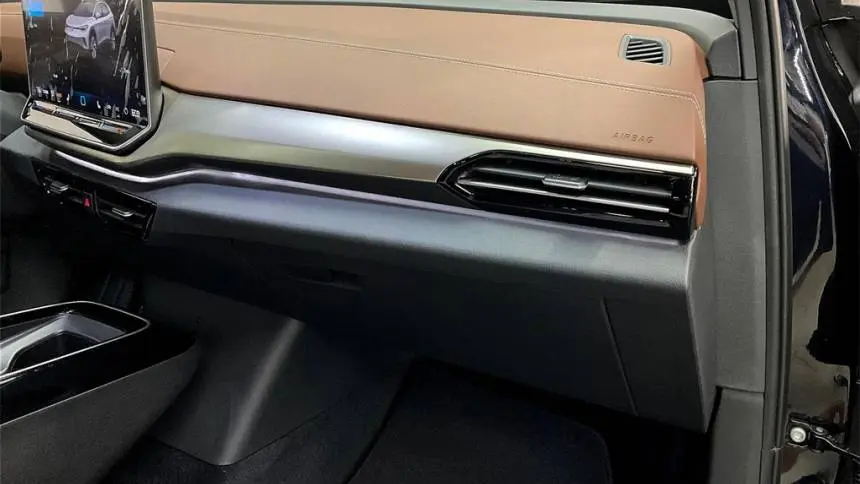 2025 Volkswagen ID.4 1V2CRPE8XSC004437