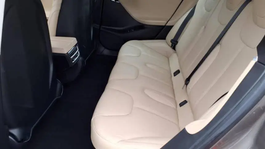 2015 Tesla Model S 5YJSA1E21FF118820