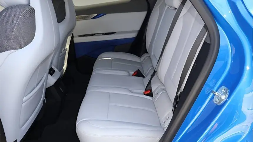 2025 Cadillac OPTIQ 3GYK3BMR9SS154880