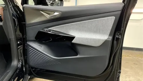 2025 Volkswagen ID.4 1V2CRPE8XSC004437