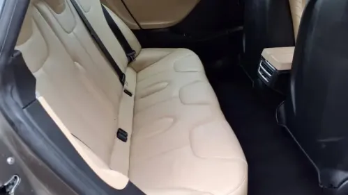 2015 Tesla Model S - Images - 13